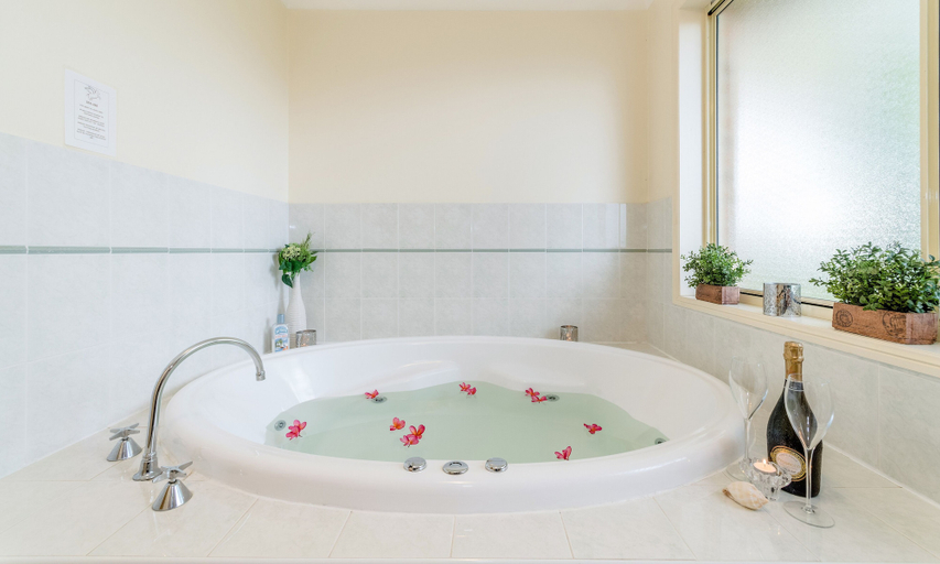 Bathroom 3, The Carmel Yamba, Clarence Valley- Coast