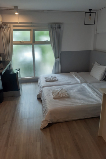 Bedroom 14