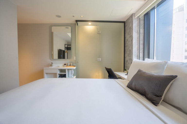 Bedroom 25