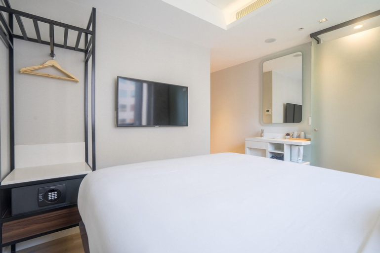 Bedroom 21