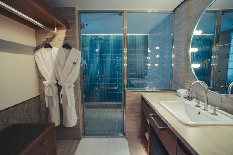 Bathroom 29
