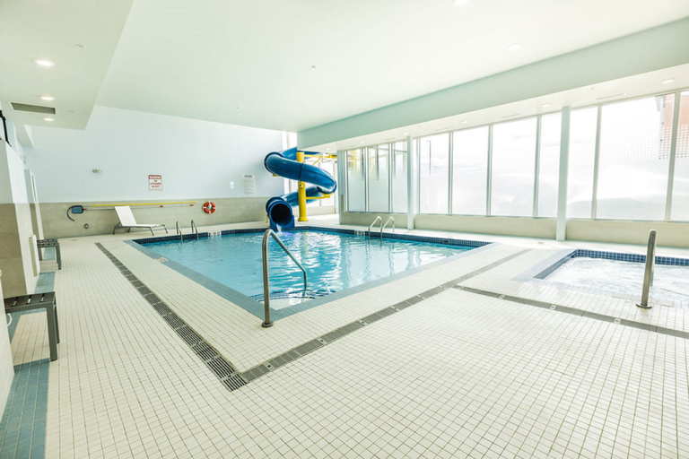 Sport & Beauty 2, Holiday Inn Express & Suites EDMONTON N - ST. ALBERT by IHG, Division No. 11