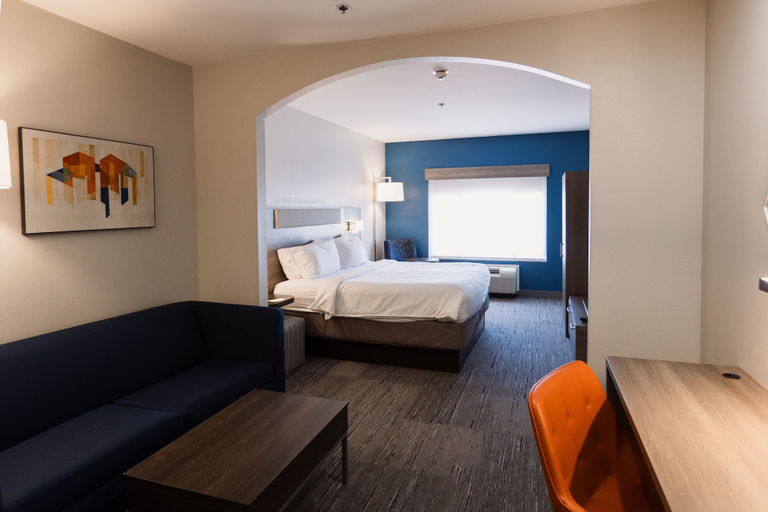 Bedroom 4, Holiday Inn Express & Suites GUTHRIE NORTH EDMOND, Logan