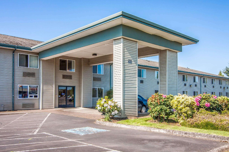 Exterior & Views 1, Rodeway Inn & Suites, Marion