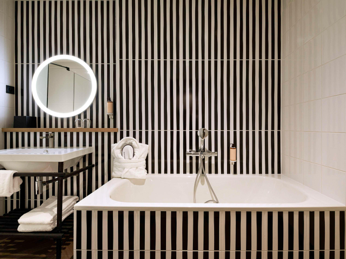 Bathroom 7