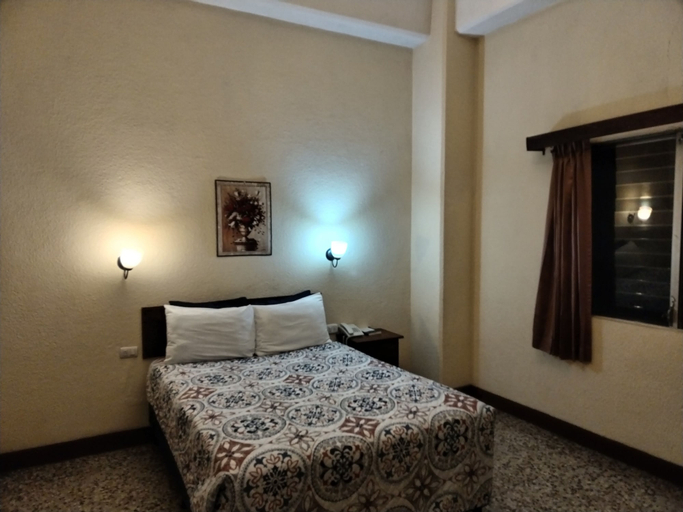 Bedroom 3, Hotel Sevilla, ZONA 1