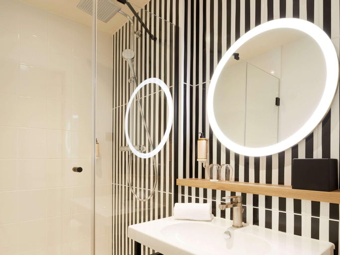 Bathroom 6