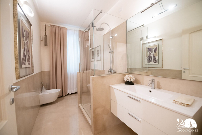 Bathroom 3, Villa Luisa, Brescia