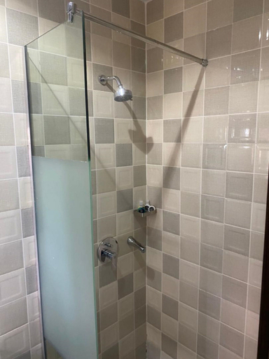 Bathroom 4, 1 Oak Apartments Guzape, AbujaMun