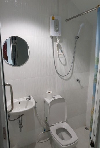 Bathroom 26