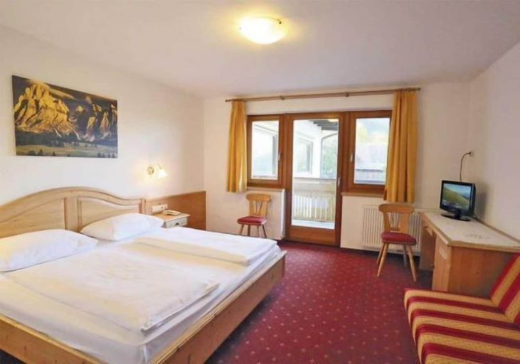 Bedroom 2, Hotel Pichlerhof, Bolzano