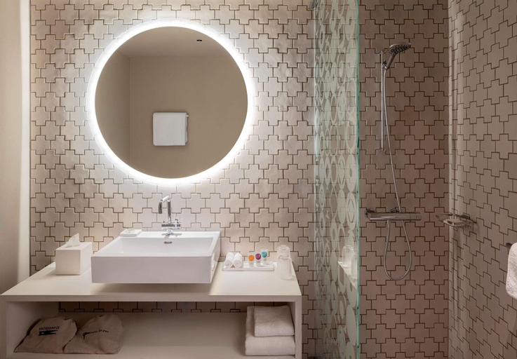 Bathroom 27