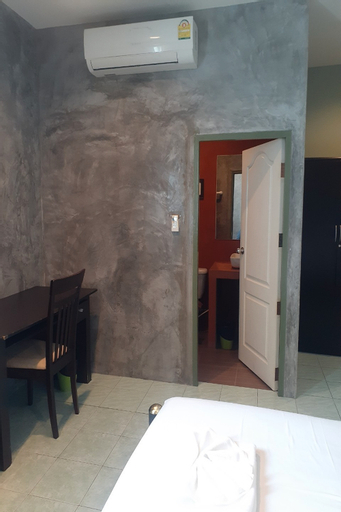 Bedroom 30