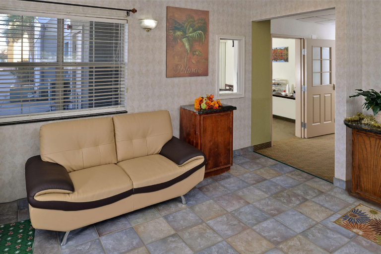 Public Area 3, Americas Best Value Inn & Suites Winnie, Chambers