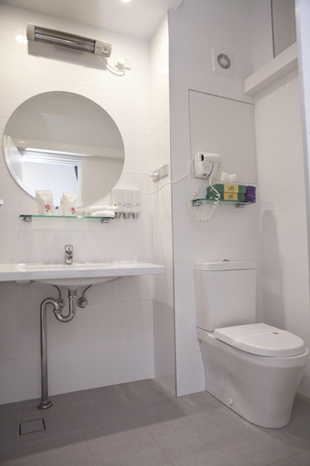 Bathroom 6