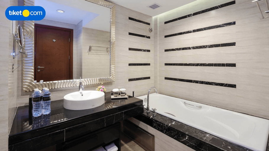 Bathroom 12