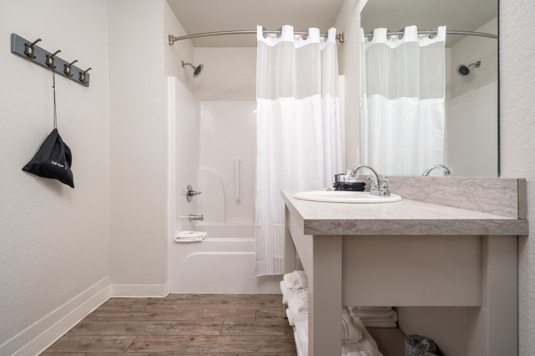 Bathroom 3, Best  Court, Garland