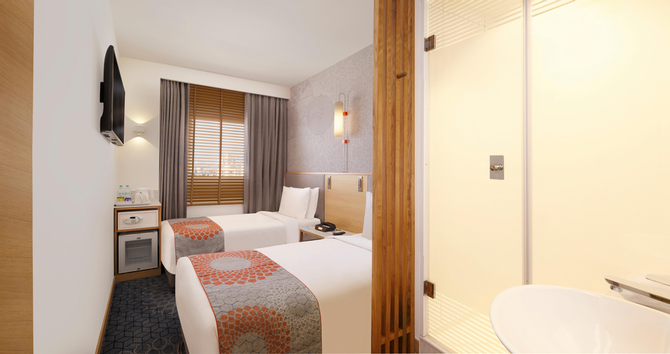 Bedroom 25