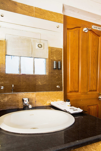 Bathroom 4, Summit Grace Boutique Hotel & Spa, Darjeeling, Darjiling