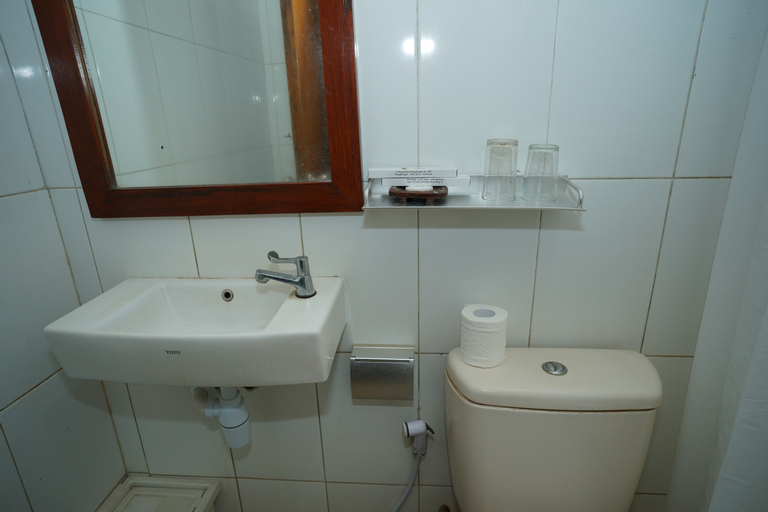Bathroom 7