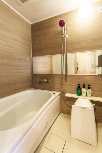 Bathroom 23