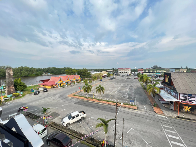 Others 5, King Ing Hotel, Mukah