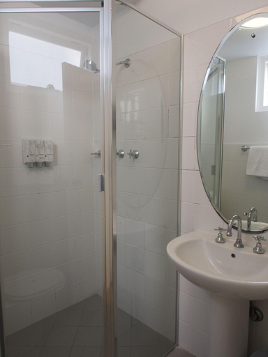 Bathroom 7