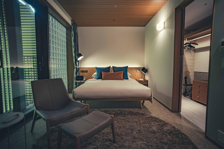 Bedroom 18