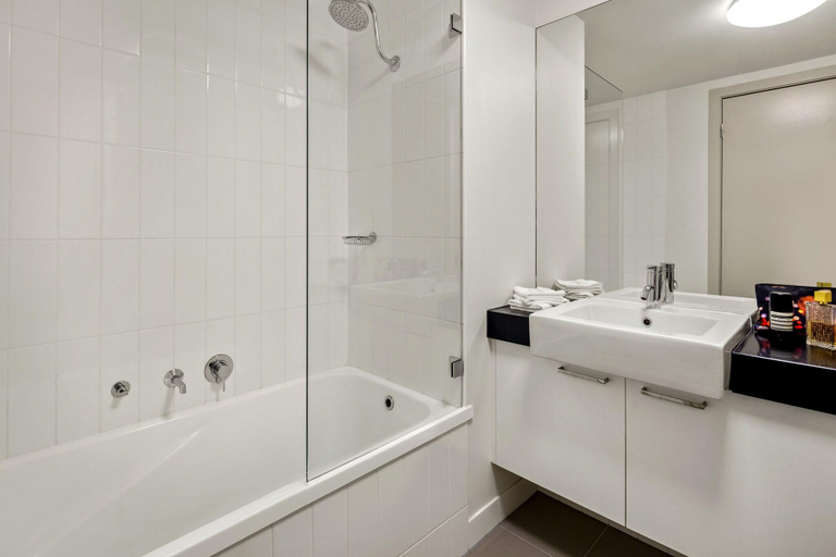 Bathroom 15