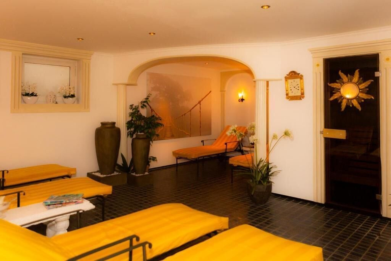 Bedroom 4, Achentaler Vitalhotel, Traunstein
