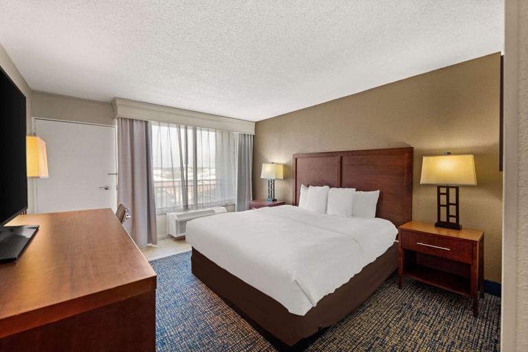 Bedroom 3, Comfort Inn On the Ocean, Dare