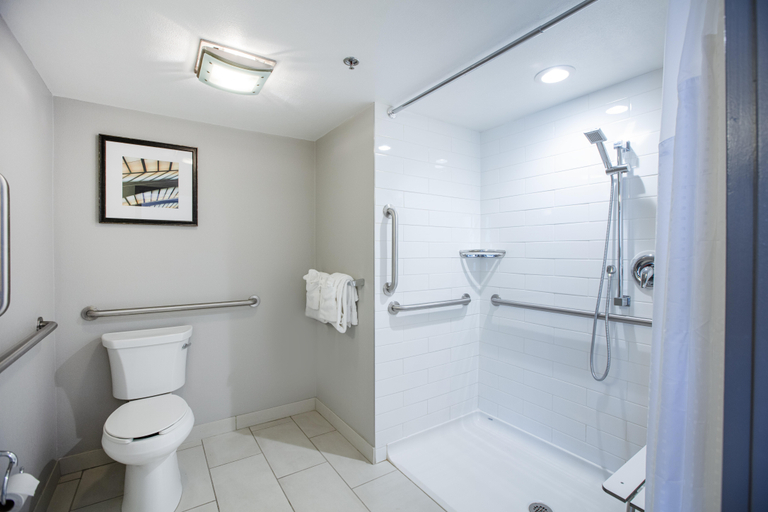 Bathroom 4