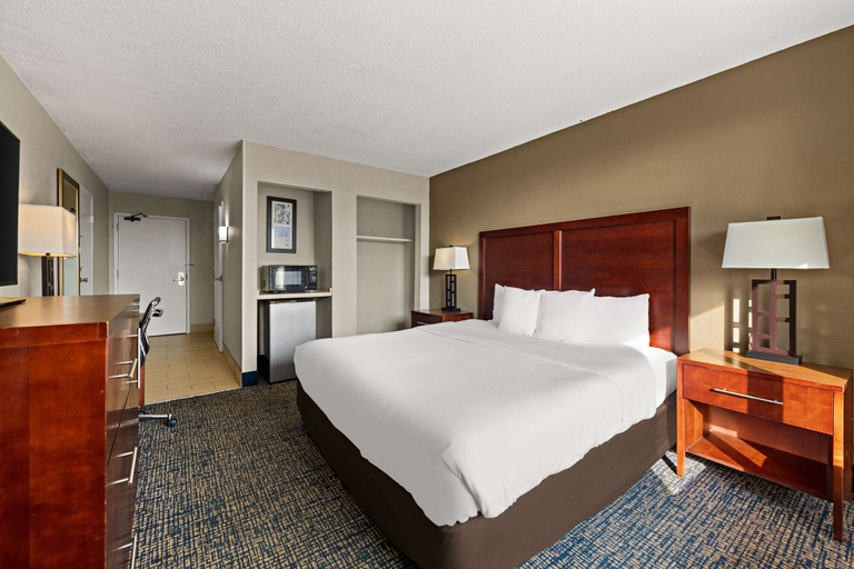 Bedroom 3, Comfort Inn On the Ocean, Dare