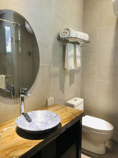 Bathroom 5, H Resort Bohol - The Coral Cliff by SMS Hospitality, Calape