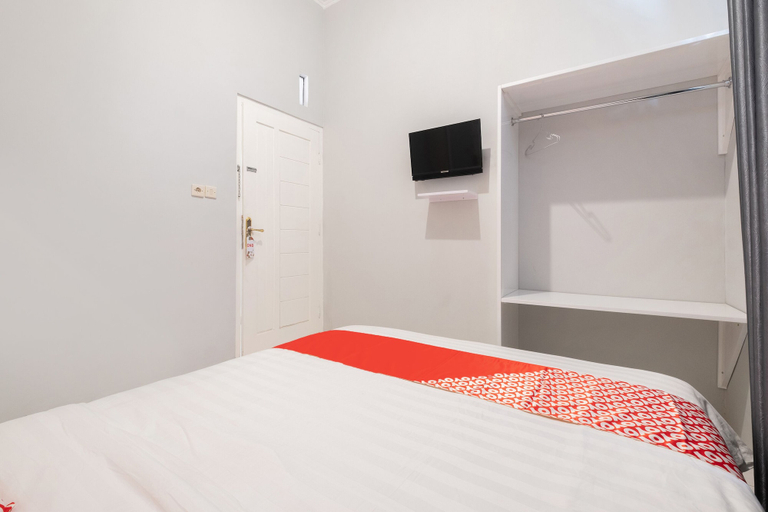 Bedroom 2, Hotel O Nareswari Guest House Syariah, Magelang
