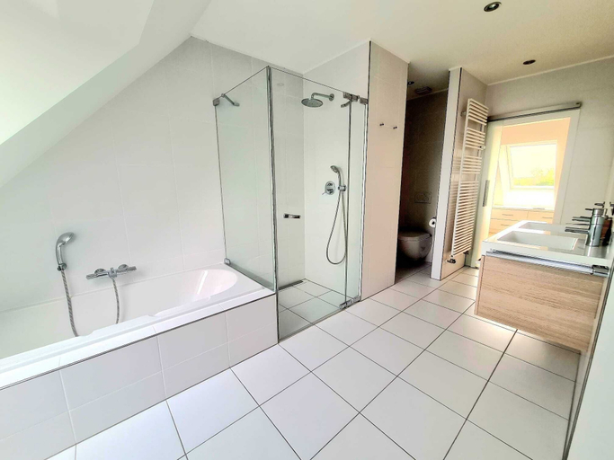 Bathroom 3, Penthouse 3bedrooms w. Parking&3Terraces, Luxembourg