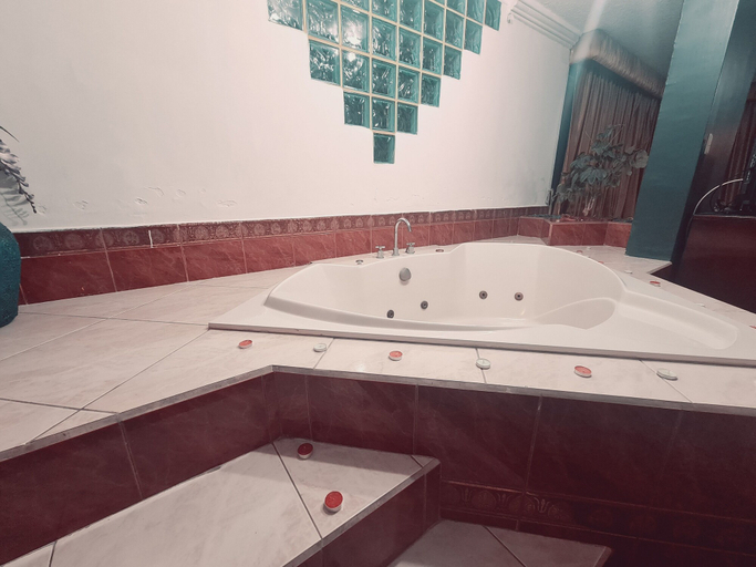 Bathroom 3, Hotel & Suites Gonsalez Suarez Quito, Quito