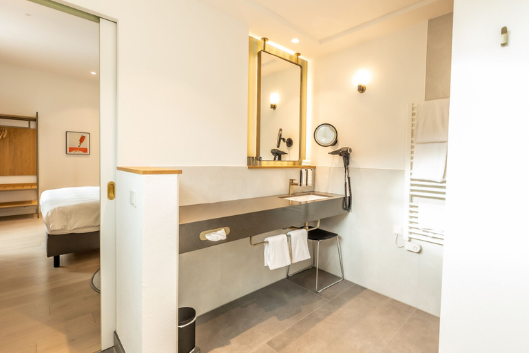 Bathroom 5, DEINHARD's, Bernkastel-Wittlich