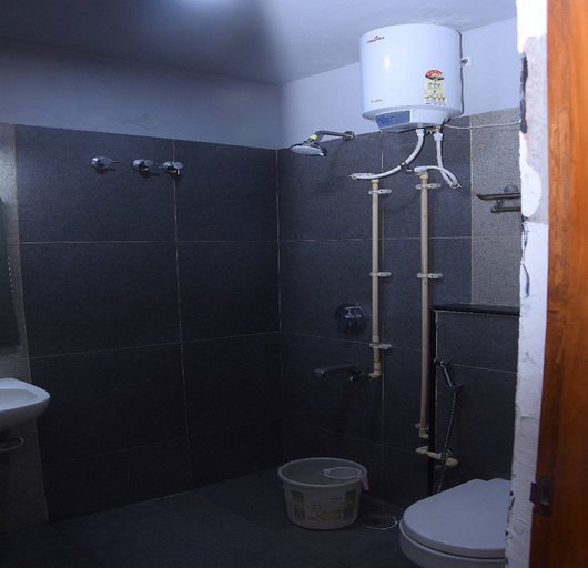 Bathroom 4, Mangalam Residency, Virudunagar