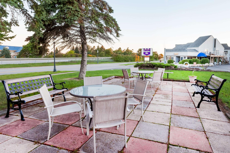 Others 4, Knights Inn - Mackinaw City, MI, Emmet