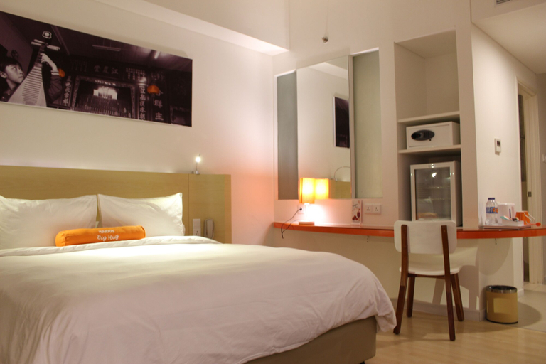 Bedroom 3, HARRIS Hotel Pontianak, Pontianak