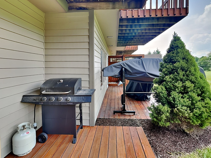 Exterior & Views 5, Deep Creek Village #07, Garrett