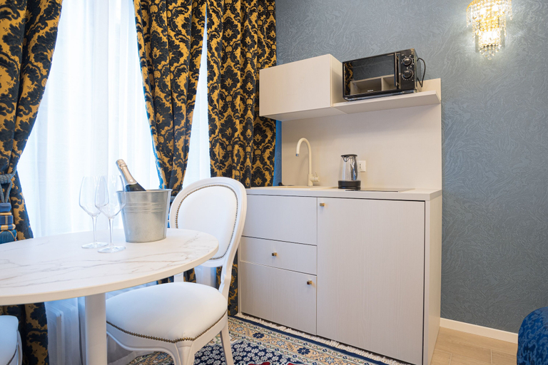 Others 5, Royal Verona Relais - Royal Welcome, Verona