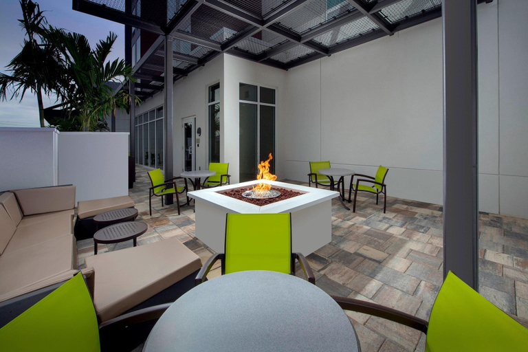 Food & Drinks 5, SpringHill Suites by Marriott Punta Gorda Harborside, Charlotte