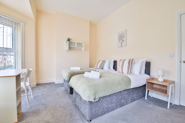 Bedroom 3, Tranquil 3-bed Home in Cardiff, Cardiff