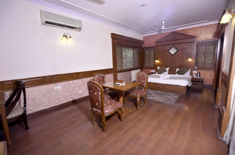 Others 5, Hotel Sonia, Udham Singh Nagar