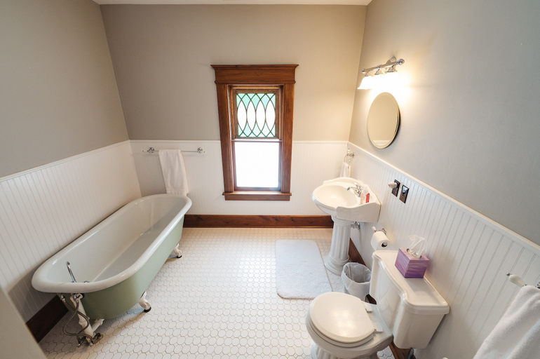 Bathroom 3, 4BDR Broomhead Farmhouse Main House, Grand Traverse