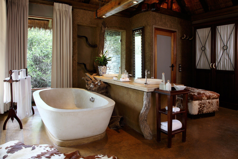 Bathroom 4, Jabulani Safari Relais & Chateaux, Mopani