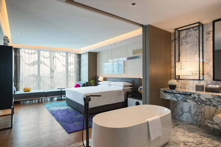 Bathroom 5, Renaissance Hangzhou Northeast Hotel, Hangzhou