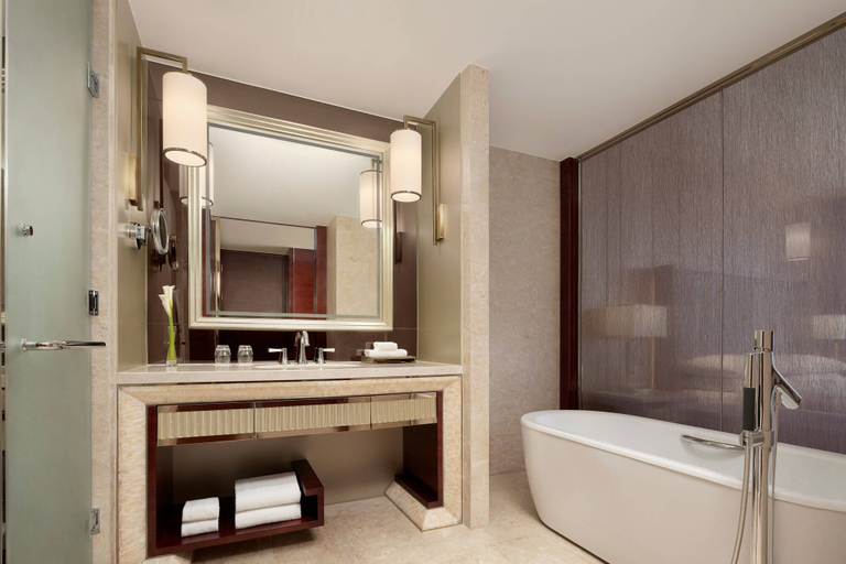 Bathroom 5, The International Trade City, Yiwu - Marriott Executive Apartments, Jinhua